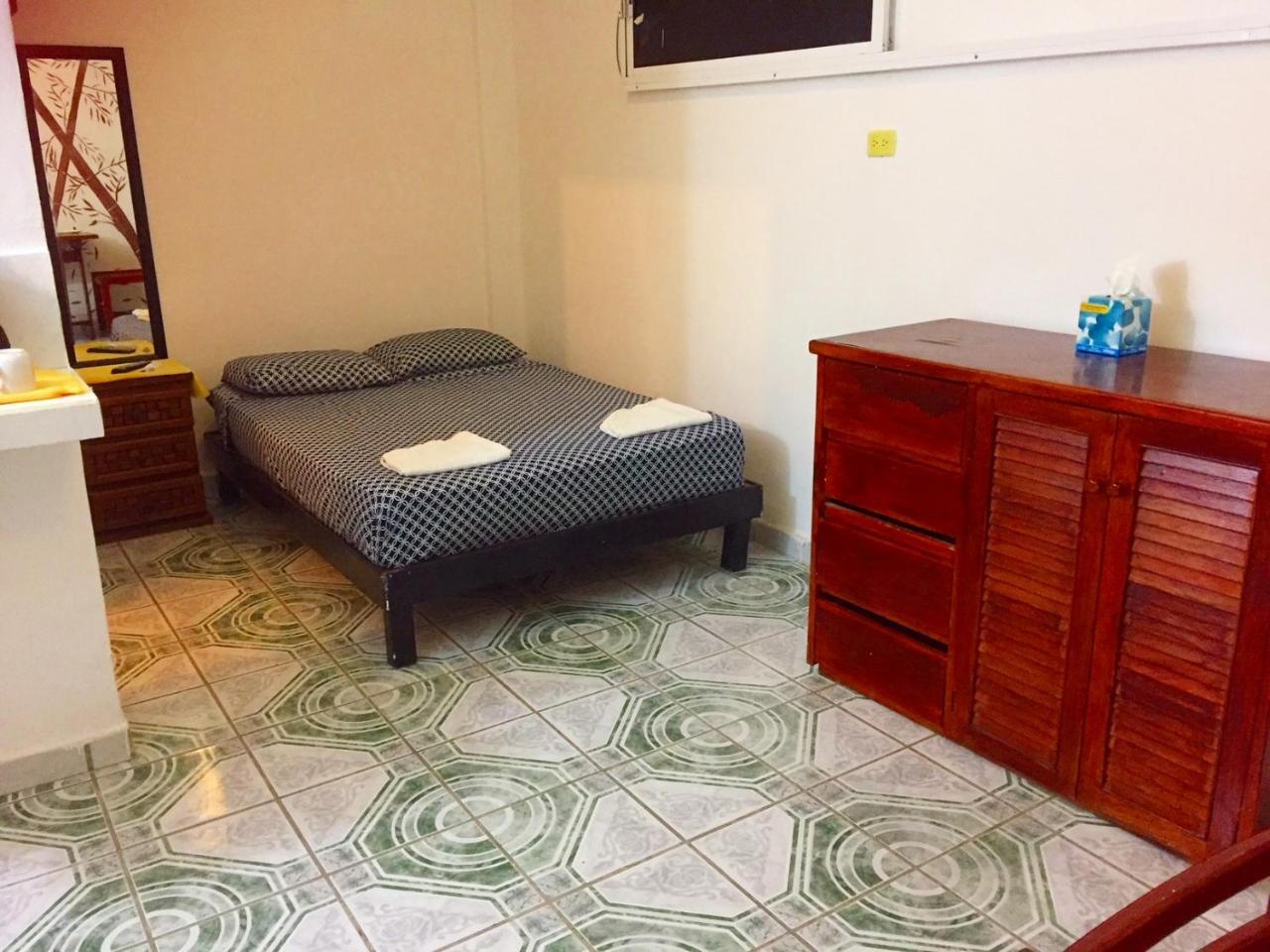 El Malecon, Mini Apartamento